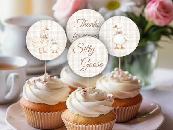 MOLDE DE CUPCAKES + PALITO 24 PCS