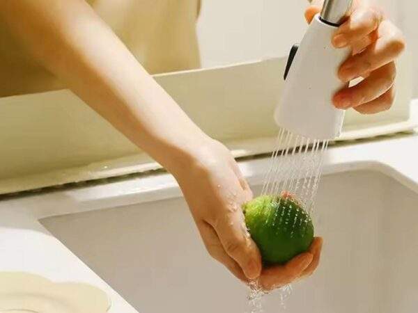 PROTECTOR CONTRA SALPICADURAS DE AGUA PARA LAVADERO