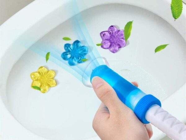 DESINFECTANTE Y AMBIENTADOR PARA EL BAÑO