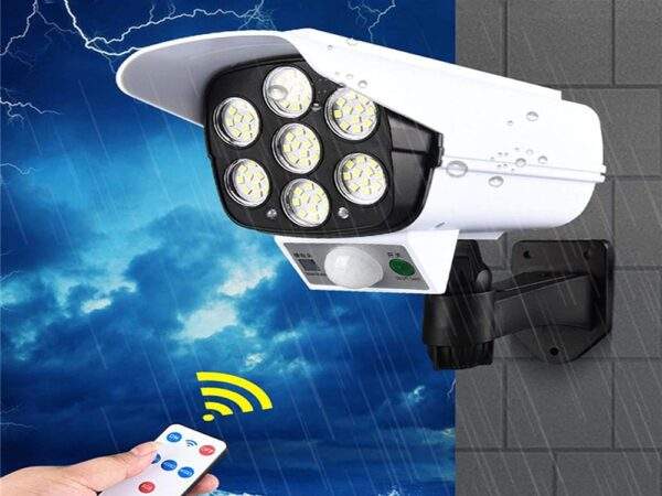 LÁMPARA SOLAR CON SENSOR TIPO CÁMARA