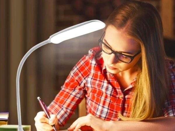 LAMPARA DE ESCRITORIO TÁCTIL