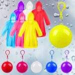 PONCHO DE LLUVIA CON BOLITA 