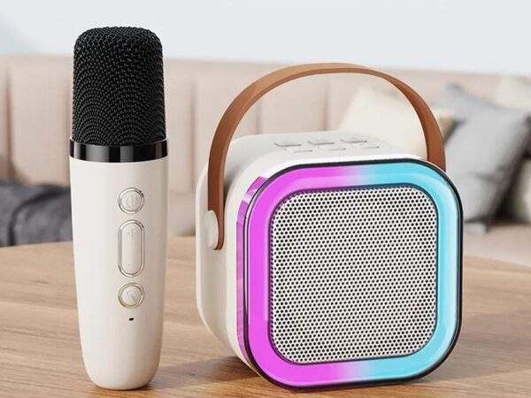 MINI PARLANTE CON MICROFONO PORTATIL K12