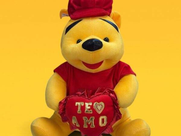PELUCHE WINNIE POOH “TE AMO”